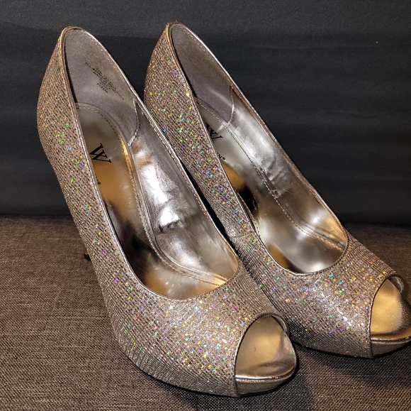 Silver High Heels Iridescent Size 7.5 - Picture 1 of 9